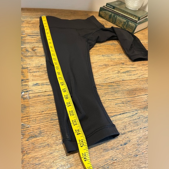 ❣️🖤 LULULEMON Athletica – Legging capri noir taille 4 - Picture 5 of 8